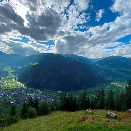 Haus Dora 3 Ahorn * Mayrhofen