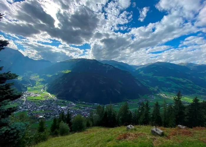 Haus Dora 3 Ahorn * Mayrhofen